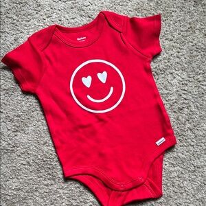 Red Smiley Face Bodysuit baby size 6-9 months new